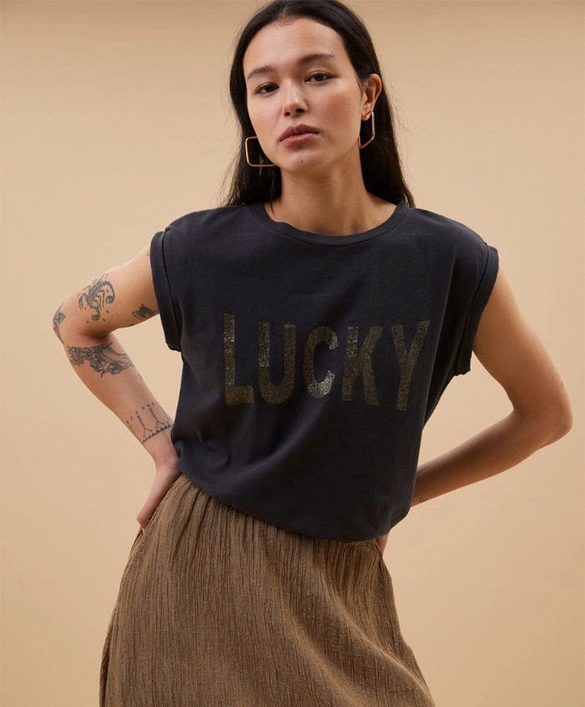 by-bar T-shirt Lucky