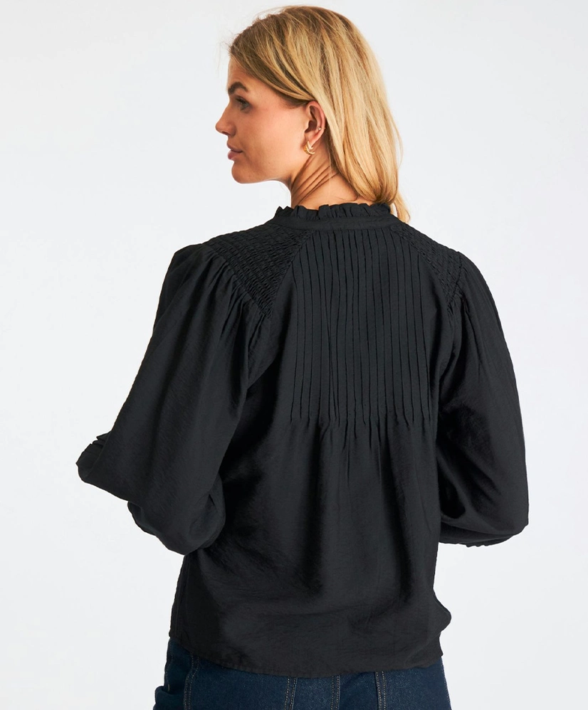 Neo Noir Blouse Dorma Structure