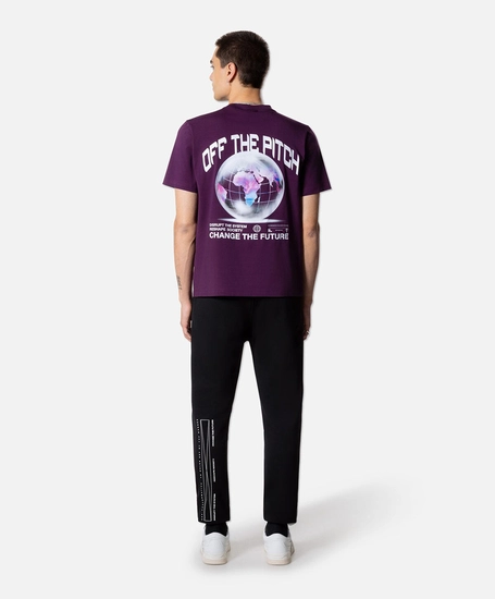 Off The Pitch T-shirt Globe