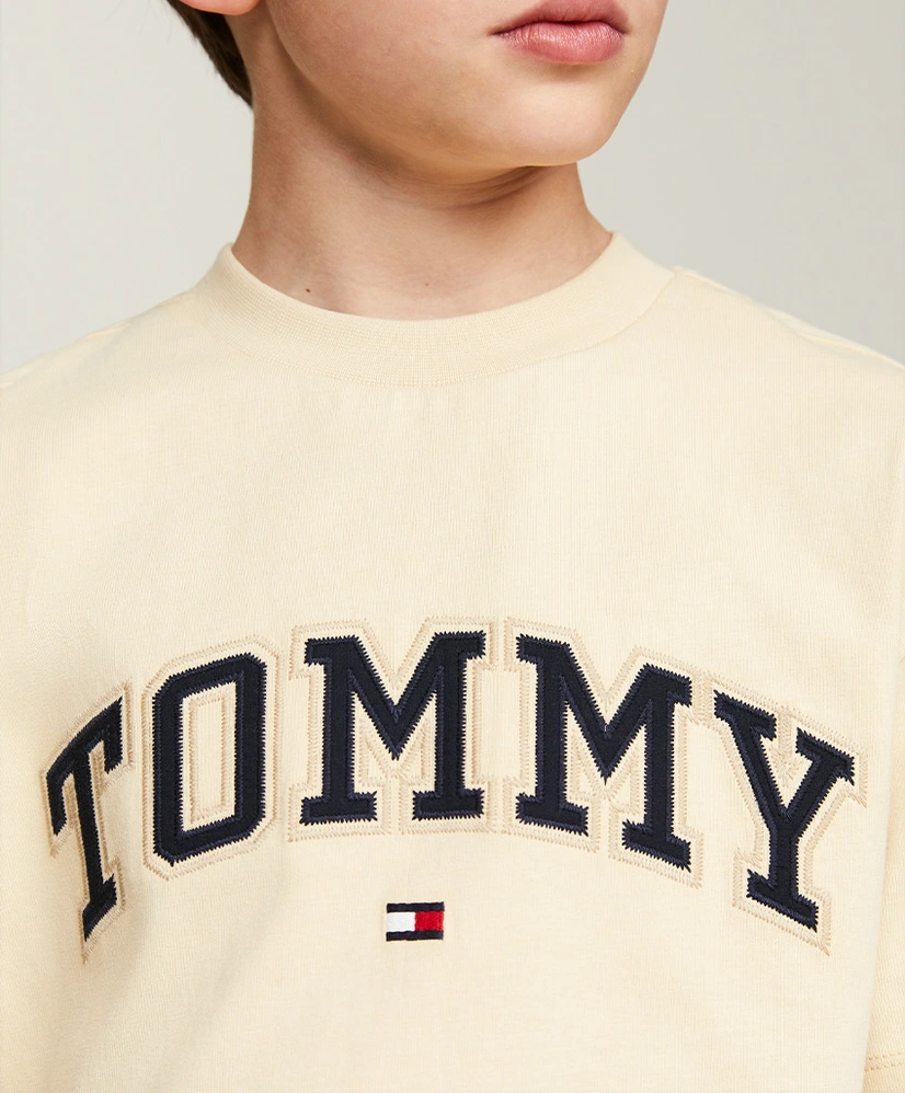 Tommy Hilfiger T-shirt Logo