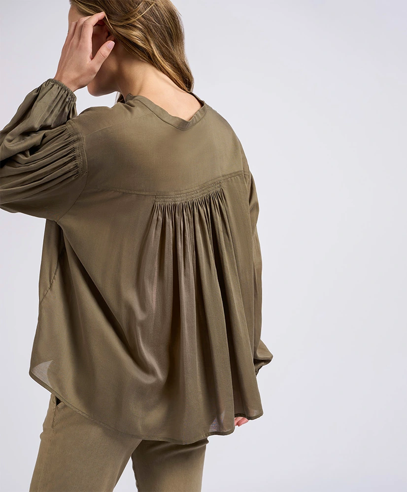 YAYA Blouse Pleated Details